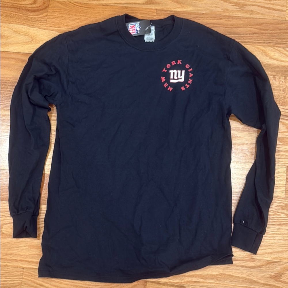 NWT NY Giants Black Long Sleeve Shirt with Red and White Logo London size M